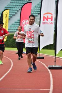 BIB: 5978, 2220
                            <button type="button" onclick="openModal(6105712)" class="btn btn-primary btn-sm float-right btn-popup" data-toggle="modal" data-target=".modal-high-quality">
                        <i class="fas fa-shopping-cart"></i> Add to Cart
                    </button>
                                            <button type="button" onclick="isThisMe(6105712, true)" class="btn btn-success btn-sm float-right btn-popup btn-isme hidden" data-toggle="tooltip" data-placement="bottom" title="นี่คือรูปของคุณใช่ไหม คลิกที่นี่เพื่อเอาเข้าอัลบั้ม">
                        <i class="fas fa-plus"></i> Add to album
                    </button>
                    <button type="button" onclick="isThisMe(6105712, false)" class="btn btn-warning btn-sm float-right btn-popup btn-isnotme hidden">
                        <i class="fas fa-ban"></i> Remove from album
                    </button>