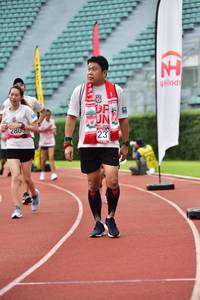 BIB: 2013, 2805
                            <button type="button" onclick="openModal(6105980)" class="btn btn-primary btn-sm float-right btn-popup" data-toggle="modal" data-target=".modal-high-quality">
                        <i class="fas fa-shopping-cart"></i> Add to Cart
                    </button>
                                            <button type="button" onclick="isThisMe(6105980, true)" class="btn btn-success btn-sm float-right btn-popup btn-isme hidden" data-toggle="tooltip" data-placement="bottom" title="นี่คือรูปของคุณใช่ไหม คลิกที่นี่เพื่อเอาเข้าอัลบั้ม">
                        <i class="fas fa-plus"></i> Add to album
                    </button>
                    <button type="button" onclick="isThisMe(6105980, false)" class="btn btn-warning btn-sm float-right btn-popup btn-isnotme hidden">
                        <i class="fas fa-ban"></i> Remove from album
                    </button>