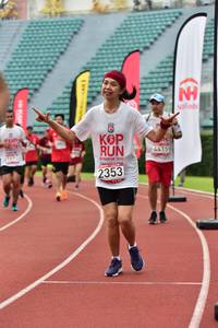 BIB: 4415, 201, 2353
                            <button type="button" onclick="openModal(6105295)" class="btn btn-primary btn-sm float-right btn-popup" data-toggle="modal" data-target=".modal-high-quality">
                        <i class="fas fa-shopping-cart"></i> Add to Cart
                    </button>
                                            <button type="button" onclick="isThisMe(6105295, true)" class="btn btn-success btn-sm float-right btn-popup btn-isme hidden" data-toggle="tooltip" data-placement="bottom" title="นี่คือรูปของคุณใช่ไหม คลิกที่นี่เพื่อเอาเข้าอัลบั้ม">
                        <i class="fas fa-plus"></i> Add to album
                    </button>
                    <button type="button" onclick="isThisMe(6105295, false)" class="btn btn-warning btn-sm float-right btn-popup btn-isnotme hidden">
                        <i class="fas fa-ban"></i> Remove from album
                    </button>