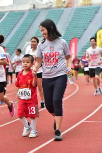 BIB: 7606
                            <button type="button" onclick="openModal(6105398)" class="btn btn-primary btn-sm float-right btn-popup" data-toggle="modal" data-target=".modal-high-quality">
                        <i class="fas fa-shopping-cart"></i> Add to Cart
                    </button>
                                            <button type="button" onclick="isThisMe(6105398, true)" class="btn btn-success btn-sm float-right btn-popup btn-isme hidden" data-toggle="tooltip" data-placement="bottom" title="นี่คือรูปของคุณใช่ไหม คลิกที่นี่เพื่อเอาเข้าอัลบั้ม">
                        <i class="fas fa-plus"></i> Add to album
                    </button>
                    <button type="button" onclick="isThisMe(6105398, false)" class="btn btn-warning btn-sm float-right btn-popup btn-isnotme hidden">
                        <i class="fas fa-ban"></i> Remove from album
                    </button>