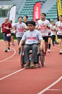 BIB: 118, 2635
                            <button type="button" onclick="openModal(6105913)" class="btn btn-primary btn-sm float-right btn-popup" data-toggle="modal" data-target=".modal-high-quality">
                        <i class="fas fa-shopping-cart"></i> Add to Cart
                    </button>
                                            <button type="button" onclick="isThisMe(6105913, true)" class="btn btn-success btn-sm float-right btn-popup btn-isme hidden" data-toggle="tooltip" data-placement="bottom" title="นี่คือรูปของคุณใช่ไหม คลิกที่นี่เพื่อเอาเข้าอัลบั้ม">
                        <i class="fas fa-plus"></i> Add to album
                    </button>
                    <button type="button" onclick="isThisMe(6105913, false)" class="btn btn-warning btn-sm float-right btn-popup btn-isnotme hidden">
                        <i class="fas fa-ban"></i> Remove from album
                    </button>