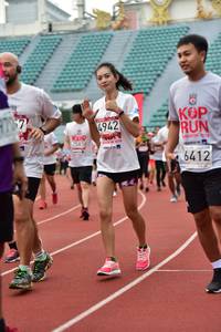 BIB: 9707, 4942, 2585, 2019, 2010, 6412
                            <button type="button" onclick="openModal(6105676)" class="btn btn-primary btn-sm float-right btn-popup" data-toggle="modal" data-target=".modal-high-quality">
                        <i class="fas fa-shopping-cart"></i> Add to Cart
                    </button>
                                            <button type="button" onclick="isThisMe(6105676, true)" class="btn btn-success btn-sm float-right btn-popup btn-isme hidden" data-toggle="tooltip" data-placement="bottom" title="นี่คือรูปของคุณใช่ไหม คลิกที่นี่เพื่อเอาเข้าอัลบั้ม">
                        <i class="fas fa-plus"></i> Add to album
                    </button>
                    <button type="button" onclick="isThisMe(6105676, false)" class="btn btn-warning btn-sm float-right btn-popup btn-isnotme hidden">
                        <i class="fas fa-ban"></i> Remove from album
                    </button>