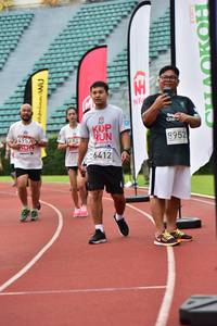 BIB: 495, 8952
                            <button type="button" onclick="openModal(6105669)" class="btn btn-primary btn-sm float-right btn-popup" data-toggle="modal" data-target=".modal-high-quality">
                        <i class="fas fa-shopping-cart"></i> Add to Cart
                    </button>
                                            <button type="button" onclick="isThisMe(6105669, true)" class="btn btn-success btn-sm float-right btn-popup btn-isme hidden" data-toggle="tooltip" data-placement="bottom" title="นี่คือรูปของคุณใช่ไหม คลิกที่นี่เพื่อเอาเข้าอัลบั้ม">
                        <i class="fas fa-plus"></i> Add to album
                    </button>
                    <button type="button" onclick="isThisMe(6105669, false)" class="btn btn-warning btn-sm float-right btn-popup btn-isnotme hidden">
                        <i class="fas fa-ban"></i> Remove from album
                    </button>