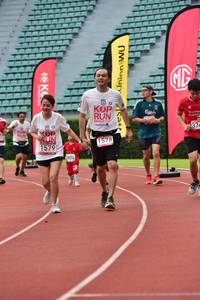 BIB: 1579, 1578, 606
                            <button type="button" onclick="openModal(6105357)" class="btn btn-primary btn-sm float-right btn-popup" data-toggle="modal" data-target=".modal-high-quality">
                        <i class="fas fa-shopping-cart"></i> Add to Cart
                    </button>
                                            <button type="button" onclick="isThisMe(6105357, true)" class="btn btn-success btn-sm float-right btn-popup btn-isme hidden" data-toggle="tooltip" data-placement="bottom" title="นี่คือรูปของคุณใช่ไหม คลิกที่นี่เพื่อเอาเข้าอัลบั้ม">
                        <i class="fas fa-plus"></i> Add to album
                    </button>
                    <button type="button" onclick="isThisMe(6105357, false)" class="btn btn-warning btn-sm float-right btn-popup btn-isnotme hidden">
                        <i class="fas fa-ban"></i> Remove from album
                    </button>