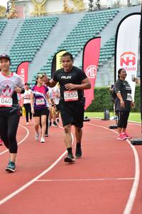 BIB: 2855, 040, 5686
                            <button type="button" onclick="openModal(6105653)" class="btn btn-primary btn-sm float-right btn-popup" data-toggle="modal" data-target=".modal-high-quality">
                        <i class="fas fa-shopping-cart"></i> Add to Cart
                    </button>
                                            <button type="button" onclick="isThisMe(6105653, true)" class="btn btn-success btn-sm float-right btn-popup btn-isme hidden" data-toggle="tooltip" data-placement="bottom" title="นี่คือรูปของคุณใช่ไหม คลิกที่นี่เพื่อเอาเข้าอัลบั้ม">
                        <i class="fas fa-plus"></i> Add to album
                    </button>
                    <button type="button" onclick="isThisMe(6105653, false)" class="btn btn-warning btn-sm float-right btn-popup btn-isnotme hidden">
                        <i class="fas fa-ban"></i> Remove from album
                    </button>