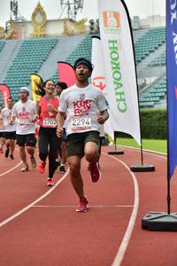 BIB: 2294, 5733, 3702
                            <button type="button" onclick="openModal(6106087)" class="btn btn-primary btn-sm float-right btn-popup" data-toggle="modal" data-target=".modal-high-quality">
                        <i class="fas fa-shopping-cart"></i> Add to Cart
                    </button>
                                            <button type="button" onclick="isThisMe(6106087, true)" class="btn btn-success btn-sm float-right btn-popup btn-isme hidden" data-toggle="tooltip" data-placement="bottom" title="นี่คือรูปของคุณใช่ไหม คลิกที่นี่เพื่อเอาเข้าอัลบั้ม">
                        <i class="fas fa-plus"></i> Add to album
                    </button>
                    <button type="button" onclick="isThisMe(6106087, false)" class="btn btn-warning btn-sm float-right btn-popup btn-isnotme hidden">
                        <i class="fas fa-ban"></i> Remove from album
                    </button>