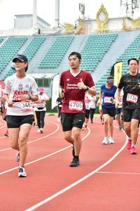 BIB: 5136, 340, 4705, 346
                            <button type="button" onclick="openModal(6105729)" class="btn btn-primary btn-sm float-right btn-popup" data-toggle="modal" data-target=".modal-high-quality">
                        <i class="fas fa-shopping-cart"></i> Add to Cart
                    </button>
                                            <button type="button" onclick="isThisMe(6105729, true)" class="btn btn-success btn-sm float-right btn-popup btn-isme hidden" data-toggle="tooltip" data-placement="bottom" title="นี่คือรูปของคุณใช่ไหม คลิกที่นี่เพื่อเอาเข้าอัลบั้ม">
                        <i class="fas fa-plus"></i> Add to album
                    </button>
                    <button type="button" onclick="isThisMe(6105729, false)" class="btn btn-warning btn-sm float-right btn-popup btn-isnotme hidden">
                        <i class="fas fa-ban"></i> Remove from album
                    </button>