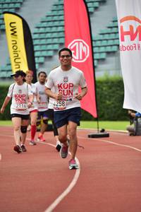 BIB: 2116, 201, 4258
                            <button type="button" onclick="openModal(6106157)" class="btn btn-primary btn-sm float-right btn-popup" data-toggle="modal" data-target=".modal-high-quality">
                        <i class="fas fa-shopping-cart"></i> Add to Cart
                    </button>
                                            <button type="button" onclick="isThisMe(6106157, true)" class="btn btn-success btn-sm float-right btn-popup btn-isme hidden" data-toggle="tooltip" data-placement="bottom" title="นี่คือรูปของคุณใช่ไหม คลิกที่นี่เพื่อเอาเข้าอัลบั้ม">
                        <i class="fas fa-plus"></i> Add to album
                    </button>
                    <button type="button" onclick="isThisMe(6106157, false)" class="btn btn-warning btn-sm float-right btn-popup btn-isnotme hidden">
                        <i class="fas fa-ban"></i> Remove from album
                    </button>