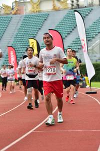 BIB: 1557, 1978, 1393
                            <button type="button" onclick="openModal(6106136)" class="btn btn-primary btn-sm float-right btn-popup" data-toggle="modal" data-target=".modal-high-quality">
                        <i class="fas fa-shopping-cart"></i> Add to Cart
                    </button>
                                            <button type="button" onclick="isThisMe(6106136, true)" class="btn btn-success btn-sm float-right btn-popup btn-isme hidden" data-toggle="tooltip" data-placement="bottom" title="นี่คือรูปของคุณใช่ไหม คลิกที่นี่เพื่อเอาเข้าอัลบั้ม">
                        <i class="fas fa-plus"></i> Add to album
                    </button>
                    <button type="button" onclick="isThisMe(6106136, false)" class="btn btn-warning btn-sm float-right btn-popup btn-isnotme hidden">
                        <i class="fas fa-ban"></i> Remove from album
                    </button>