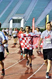 BIB: 8450
                            <button type="button" onclick="openModal(6078004)" class="btn btn-primary btn-sm float-right btn-popup" data-toggle="modal" data-target=".modal-high-quality">
                        <i class="fas fa-shopping-cart"></i> Add to Cart
                    </button>
                                            <button type="button" onclick="isThisMe(6078004, true)" class="btn btn-success btn-sm float-right btn-popup btn-isme hidden" data-toggle="tooltip" data-placement="bottom" title="นี่คือรูปของคุณใช่ไหม คลิกที่นี่เพื่อเอาเข้าอัลบั้ม">
                        <i class="fas fa-plus"></i> Add to album
                    </button>
                    <button type="button" onclick="isThisMe(6078004, false)" class="btn btn-warning btn-sm float-right btn-popup btn-isnotme hidden">
                        <i class="fas fa-ban"></i> Remove from album
                    </button>