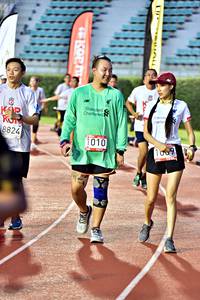 BIB: 8824, 1010, 1009
                            <button type="button" onclick="openModal(6078051)" class="btn btn-primary btn-sm float-right btn-popup" data-toggle="modal" data-target=".modal-high-quality">
                        <i class="fas fa-shopping-cart"></i> Add to Cart
                    </button>
                                            <button type="button" onclick="isThisMe(6078051, true)" class="btn btn-success btn-sm float-right btn-popup btn-isme hidden" data-toggle="tooltip" data-placement="bottom" title="นี่คือรูปของคุณใช่ไหม คลิกที่นี่เพื่อเอาเข้าอัลบั้ม">
                        <i class="fas fa-plus"></i> Add to album
                    </button>
                    <button type="button" onclick="isThisMe(6078051, false)" class="btn btn-warning btn-sm float-right btn-popup btn-isnotme hidden">
                        <i class="fas fa-ban"></i> Remove from album
                    </button>