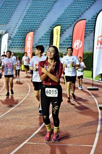 BIB: 6015
                            <button type="button" onclick="openModal(6078335)" class="btn btn-primary btn-sm float-right btn-popup" data-toggle="modal" data-target=".modal-high-quality">
                        <i class="fas fa-shopping-cart"></i> Add to Cart
                    </button>
                                            <button type="button" onclick="isThisMe(6078335, true)" class="btn btn-success btn-sm float-right btn-popup btn-isme hidden" data-toggle="tooltip" data-placement="bottom" title="นี่คือรูปของคุณใช่ไหม คลิกที่นี่เพื่อเอาเข้าอัลบั้ม">
                        <i class="fas fa-plus"></i> Add to album
                    </button>
                    <button type="button" onclick="isThisMe(6078335, false)" class="btn btn-warning btn-sm float-right btn-popup btn-isnotme hidden">
                        <i class="fas fa-ban"></i> Remove from album
                    </button>