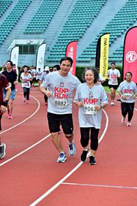 BIB: 8882, 8803, 906
                            <button type="button" onclick="openModal(6078733)" class="btn btn-primary btn-sm float-right btn-popup" data-toggle="modal" data-target=".modal-high-quality">
                        <i class="fas fa-shopping-cart"></i> Add to Cart
                    </button>
                                            <button type="button" onclick="isThisMe(6078733, true)" class="btn btn-success btn-sm float-right btn-popup btn-isme hidden" data-toggle="tooltip" data-placement="bottom" title="นี่คือรูปของคุณใช่ไหม คลิกที่นี่เพื่อเอาเข้าอัลบั้ม">
                        <i class="fas fa-plus"></i> Add to album
                    </button>
                    <button type="button" onclick="isThisMe(6078733, false)" class="btn btn-warning btn-sm float-right btn-popup btn-isnotme hidden">
                        <i class="fas fa-ban"></i> Remove from album
                    </button>