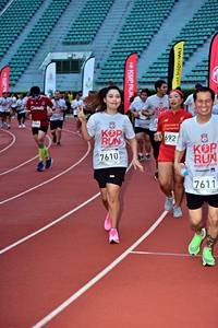 BIB: 692, 7610, 7611
                            <button type="button" onclick="openModal(6078487)" class="btn btn-primary btn-sm float-right btn-popup" data-toggle="modal" data-target=".modal-high-quality">
                        <i class="fas fa-shopping-cart"></i> Add to Cart
                    </button>
                                            <button type="button" onclick="isThisMe(6078487, true)" class="btn btn-success btn-sm float-right btn-popup btn-isme hidden" data-toggle="tooltip" data-placement="bottom" title="นี่คือรูปของคุณใช่ไหม คลิกที่นี่เพื่อเอาเข้าอัลบั้ม">
                        <i class="fas fa-plus"></i> Add to album
                    </button>
                    <button type="button" onclick="isThisMe(6078487, false)" class="btn btn-warning btn-sm float-right btn-popup btn-isnotme hidden">
                        <i class="fas fa-ban"></i> Remove from album
                    </button>