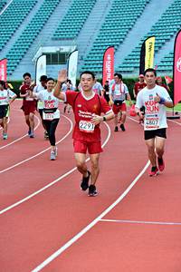 BIB: 1076, 2291
                            <button type="button" onclick="openModal(6078711)" class="btn btn-primary btn-sm float-right btn-popup" data-toggle="modal" data-target=".modal-high-quality">
                        <i class="fas fa-shopping-cart"></i> Add to Cart
                    </button>
                                            <button type="button" onclick="isThisMe(6078711, true)" class="btn btn-success btn-sm float-right btn-popup btn-isme hidden" data-toggle="tooltip" data-placement="bottom" title="นี่คือรูปของคุณใช่ไหม คลิกที่นี่เพื่อเอาเข้าอัลบั้ม">
                        <i class="fas fa-plus"></i> Add to album
                    </button>
                    <button type="button" onclick="isThisMe(6078711, false)" class="btn btn-warning btn-sm float-right btn-popup btn-isnotme hidden">
                        <i class="fas fa-ban"></i> Remove from album
                    </button>