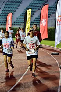 BIB: 320, 7153
                            <button type="button" onclick="openModal(6077794)" class="btn btn-primary btn-sm float-right btn-popup" data-toggle="modal" data-target=".modal-high-quality">
                        <i class="fas fa-shopping-cart"></i> Add to Cart
                    </button>
                                            <button type="button" onclick="isThisMe(6077794, true)" class="btn btn-success btn-sm float-right btn-popup btn-isme hidden" data-toggle="tooltip" data-placement="bottom" title="นี่คือรูปของคุณใช่ไหม คลิกที่นี่เพื่อเอาเข้าอัลบั้ม">
                        <i class="fas fa-plus"></i> Add to album
                    </button>
                    <button type="button" onclick="isThisMe(6077794, false)" class="btn btn-warning btn-sm float-right btn-popup btn-isnotme hidden">
                        <i class="fas fa-ban"></i> Remove from album
                    </button>