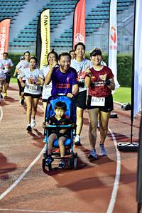 BIB: 280, 684, 6471
                            <button type="button" onclick="openModal(6078106)" class="btn btn-primary btn-sm float-right btn-popup" data-toggle="modal" data-target=".modal-high-quality">
                        <i class="fas fa-shopping-cart"></i> Add to Cart
                    </button>
                                            <button type="button" onclick="isThisMe(6078106, true)" class="btn btn-success btn-sm float-right btn-popup btn-isme hidden" data-toggle="tooltip" data-placement="bottom" title="นี่คือรูปของคุณใช่ไหม คลิกที่นี่เพื่อเอาเข้าอัลบั้ม">
                        <i class="fas fa-plus"></i> Add to album
                    </button>
                    <button type="button" onclick="isThisMe(6078106, false)" class="btn btn-warning btn-sm float-right btn-popup btn-isnotme hidden">
                        <i class="fas fa-ban"></i> Remove from album
                    </button>