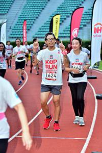 BIB: 201, 1624
                            <button type="button" onclick="openModal(6078635)" class="btn btn-primary btn-sm float-right btn-popup" data-toggle="modal" data-target=".modal-high-quality">
                        <i class="fas fa-shopping-cart"></i> Add to Cart
                    </button>
                                            <button type="button" onclick="isThisMe(6078635, true)" class="btn btn-success btn-sm float-right btn-popup btn-isme hidden" data-toggle="tooltip" data-placement="bottom" title="นี่คือรูปของคุณใช่ไหม คลิกที่นี่เพื่อเอาเข้าอัลบั้ม">
                        <i class="fas fa-plus"></i> Add to album
                    </button>
                    <button type="button" onclick="isThisMe(6078635, false)" class="btn btn-warning btn-sm float-right btn-popup btn-isnotme hidden">
                        <i class="fas fa-ban"></i> Remove from album
                    </button>