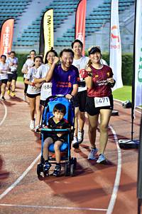 BIB: 684, 6471
                            <button type="button" onclick="openModal(6078107)" class="btn btn-primary btn-sm float-right btn-popup" data-toggle="modal" data-target=".modal-high-quality">
                        <i class="fas fa-shopping-cart"></i> Add to Cart
                    </button>
                                            <button type="button" onclick="isThisMe(6078107, true)" class="btn btn-success btn-sm float-right btn-popup btn-isme hidden" data-toggle="tooltip" data-placement="bottom" title="นี่คือรูปของคุณใช่ไหม คลิกที่นี่เพื่อเอาเข้าอัลบั้ม">
                        <i class="fas fa-plus"></i> Add to album
                    </button>
                    <button type="button" onclick="isThisMe(6078107, false)" class="btn btn-warning btn-sm float-right btn-popup btn-isnotme hidden">
                        <i class="fas fa-ban"></i> Remove from album
                    </button>