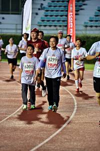 BIB: 2938, 6299, 6300
                            <button type="button" onclick="openModal(6077994)" class="btn btn-primary btn-sm float-right btn-popup" data-toggle="modal" data-target=".modal-high-quality">
                        <i class="fas fa-shopping-cart"></i> Add to Cart
                    </button>
                                            <button type="button" onclick="isThisMe(6077994, true)" class="btn btn-success btn-sm float-right btn-popup btn-isme hidden" data-toggle="tooltip" data-placement="bottom" title="นี่คือรูปของคุณใช่ไหม คลิกที่นี่เพื่อเอาเข้าอัลบั้ม">
                        <i class="fas fa-plus"></i> Add to album
                    </button>
                    <button type="button" onclick="isThisMe(6077994, false)" class="btn btn-warning btn-sm float-right btn-popup btn-isnotme hidden">
                        <i class="fas fa-ban"></i> Remove from album
                    </button>