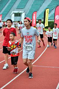 BIB: 425, 423, 442, 2010, 8776
                            <button type="button" onclick="openModal(6078793)" class="btn btn-primary btn-sm float-right btn-popup" data-toggle="modal" data-target=".modal-high-quality">
                        <i class="fas fa-shopping-cart"></i> Add to Cart
                    </button>
                                            <button type="button" onclick="isThisMe(6078793, true)" class="btn btn-success btn-sm float-right btn-popup btn-isme hidden" data-toggle="tooltip" data-placement="bottom" title="นี่คือรูปของคุณใช่ไหม คลิกที่นี่เพื่อเอาเข้าอัลบั้ม">
                        <i class="fas fa-plus"></i> Add to album
                    </button>
                    <button type="button" onclick="isThisMe(6078793, false)" class="btn btn-warning btn-sm float-right btn-popup btn-isnotme hidden">
                        <i class="fas fa-ban"></i> Remove from album
                    </button>