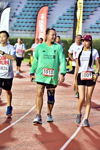 BIB: 824, 11010, 1009
                            <button type="button" onclick="openModal(6078056)" class="btn btn-primary btn-sm float-right btn-popup" data-toggle="modal" data-target=".modal-high-quality">
                        <i class="fas fa-shopping-cart"></i> Add to Cart
                    </button>
                                            <button type="button" onclick="isThisMe(6078056, true)" class="btn btn-success btn-sm float-right btn-popup btn-isme hidden" data-toggle="tooltip" data-placement="bottom" title="นี่คือรูปของคุณใช่ไหม คลิกที่นี่เพื่อเอาเข้าอัลบั้ม">
                        <i class="fas fa-plus"></i> Add to album
                    </button>
                    <button type="button" onclick="isThisMe(6078056, false)" class="btn btn-warning btn-sm float-right btn-popup btn-isnotme hidden">
                        <i class="fas fa-ban"></i> Remove from album
                    </button>