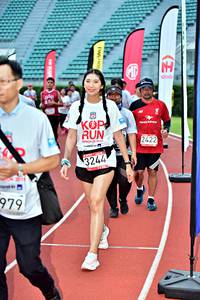 BIB: 2422, 201, 3244, 979
                            <button type="button" onclick="openModal(6078694)" class="btn btn-primary btn-sm float-right btn-popup" data-toggle="modal" data-target=".modal-high-quality">
                        <i class="fas fa-shopping-cart"></i> Add to Cart
                    </button>
                                            <button type="button" onclick="isThisMe(6078694, true)" class="btn btn-success btn-sm float-right btn-popup btn-isme hidden" data-toggle="tooltip" data-placement="bottom" title="นี่คือรูปของคุณใช่ไหม คลิกที่นี่เพื่อเอาเข้าอัลบั้ม">
                        <i class="fas fa-plus"></i> Add to album
                    </button>
                    <button type="button" onclick="isThisMe(6078694, false)" class="btn btn-warning btn-sm float-right btn-popup btn-isnotme hidden">
                        <i class="fas fa-ban"></i> Remove from album
                    </button>