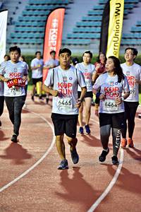 BIB: 7242, 6465, 6464
                            <button type="button" onclick="openModal(6078308)" class="btn btn-primary btn-sm float-right btn-popup" data-toggle="modal" data-target=".modal-high-quality">
                        <i class="fas fa-shopping-cart"></i> Add to Cart
                    </button>
                                            <button type="button" onclick="isThisMe(6078308, true)" class="btn btn-success btn-sm float-right btn-popup btn-isme hidden" data-toggle="tooltip" data-placement="bottom" title="นี่คือรูปของคุณใช่ไหม คลิกที่นี่เพื่อเอาเข้าอัลบั้ม">
                        <i class="fas fa-plus"></i> Add to album
                    </button>
                    <button type="button" onclick="isThisMe(6078308, false)" class="btn btn-warning btn-sm float-right btn-popup btn-isnotme hidden">
                        <i class="fas fa-ban"></i> Remove from album
                    </button>