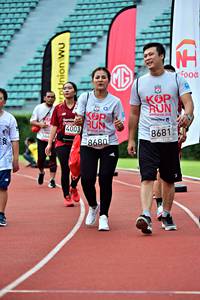 BIB: 201, 4003, 8681, 8688
                            <button type="button" onclick="openModal(6099478)" class="btn btn-primary btn-sm float-right btn-popup" data-toggle="modal" data-target=".modal-high-quality">
                        <i class="fas fa-shopping-cart"></i> Add to Cart
                    </button>
                                            <button type="button" onclick="isThisMe(6099478, true)" class="btn btn-success btn-sm float-right btn-popup btn-isme hidden" data-toggle="tooltip" data-placement="bottom" title="นี่คือรูปของคุณใช่ไหม คลิกที่นี่เพื่อเอาเข้าอัลบั้ม">
                        <i class="fas fa-plus"></i> Add to album
                    </button>
                    <button type="button" onclick="isThisMe(6099478, false)" class="btn btn-warning btn-sm float-right btn-popup btn-isnotme hidden">
                        <i class="fas fa-ban"></i> Remove from album
                    </button>