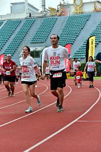 BIB: 201, 1579, 0180, 1578
                            <button type="button" onclick="openModal(6099014)" class="btn btn-primary btn-sm float-right btn-popup" data-toggle="modal" data-target=".modal-high-quality">
                        <i class="fas fa-shopping-cart"></i> Add to Cart
                    </button>
                                            <button type="button" onclick="isThisMe(6099014, true)" class="btn btn-success btn-sm float-right btn-popup btn-isme hidden" data-toggle="tooltip" data-placement="bottom" title="นี่คือรูปของคุณใช่ไหม คลิกที่นี่เพื่อเอาเข้าอัลบั้ม">
                        <i class="fas fa-plus"></i> Add to album
                    </button>
                    <button type="button" onclick="isThisMe(6099014, false)" class="btn btn-warning btn-sm float-right btn-popup btn-isnotme hidden">
                        <i class="fas fa-ban"></i> Remove from album
                    </button>