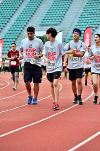 BIB: 8038, 8203, 0758, 1209, 820
                            <button type="button" onclick="openModal(6099172)" class="btn btn-primary btn-sm float-right btn-popup" data-toggle="modal" data-target=".modal-high-quality">
                        <i class="fas fa-shopping-cart"></i> Add to Cart
                    </button>
                                            <button type="button" onclick="isThisMe(6099172, true)" class="btn btn-success btn-sm float-right btn-popup btn-isme hidden" data-toggle="tooltip" data-placement="bottom" title="นี่คือรูปของคุณใช่ไหม คลิกที่นี่เพื่อเอาเข้าอัลบั้ม">
                        <i class="fas fa-plus"></i> Add to album
                    </button>
                    <button type="button" onclick="isThisMe(6099172, false)" class="btn btn-warning btn-sm float-right btn-popup btn-isnotme hidden">
                        <i class="fas fa-ban"></i> Remove from album
                    </button>