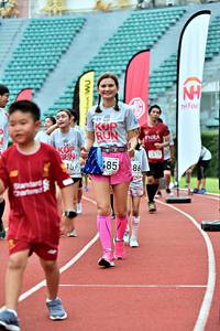 BIB: 1878
                            <button type="button" onclick="openModal(6098832)" class="btn btn-primary btn-sm float-right btn-popup" data-toggle="modal" data-target=".modal-high-quality">
                        <i class="fas fa-shopping-cart"></i> Add to Cart
                    </button>
                                            <button type="button" onclick="isThisMe(6098832, true)" class="btn btn-success btn-sm float-right btn-popup btn-isme hidden" data-toggle="tooltip" data-placement="bottom" title="นี่คือรูปของคุณใช่ไหม คลิกที่นี่เพื่อเอาเข้าอัลบั้ม">
                        <i class="fas fa-plus"></i> Add to album
                    </button>
                    <button type="button" onclick="isThisMe(6098832, false)" class="btn btn-warning btn-sm float-right btn-popup btn-isnotme hidden">
                        <i class="fas fa-ban"></i> Remove from album
                    </button>