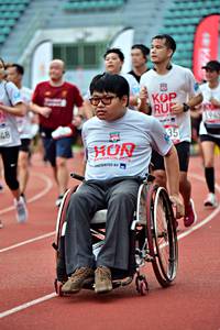 BIB: 201
                            <button type="button" onclick="openModal(6099545)" class="btn btn-primary btn-sm float-right btn-popup" data-toggle="modal" data-target=".modal-high-quality">
                        <i class="fas fa-shopping-cart"></i> Add to Cart
                    </button>
                                            <button type="button" onclick="isThisMe(6099545, true)" class="btn btn-success btn-sm float-right btn-popup btn-isme hidden" data-toggle="tooltip" data-placement="bottom" title="นี่คือรูปของคุณใช่ไหม คลิกที่นี่เพื่อเอาเข้าอัลบั้ม">
                        <i class="fas fa-plus"></i> Add to album
                    </button>
                    <button type="button" onclick="isThisMe(6099545, false)" class="btn btn-warning btn-sm float-right btn-popup btn-isnotme hidden">
                        <i class="fas fa-ban"></i> Remove from album
                    </button>