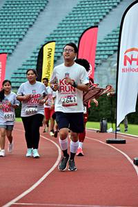 BIB: 2641, 6516, 6515
                            <button type="button" onclick="openModal(6098759)" class="btn btn-primary btn-sm float-right btn-popup" data-toggle="modal" data-target=".modal-high-quality">
                        <i class="fas fa-shopping-cart"></i> Add to Cart
                    </button>
                                            <button type="button" onclick="isThisMe(6098759, true)" class="btn btn-success btn-sm float-right btn-popup btn-isme hidden" data-toggle="tooltip" data-placement="bottom" title="นี่คือรูปของคุณใช่ไหม คลิกที่นี่เพื่อเอาเข้าอัลบั้ม">
                        <i class="fas fa-plus"></i> Add to album
                    </button>
                    <button type="button" onclick="isThisMe(6098759, false)" class="btn btn-warning btn-sm float-right btn-popup btn-isnotme hidden">
                        <i class="fas fa-ban"></i> Remove from album
                    </button>