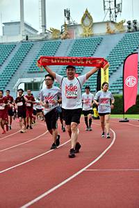 BIB: 5094, 8114
                            <button type="button" onclick="openModal(6099114)" class="btn btn-primary btn-sm float-right btn-popup" data-toggle="modal" data-target=".modal-high-quality">
                        <i class="fas fa-shopping-cart"></i> Add to Cart
                    </button>
                                            <button type="button" onclick="isThisMe(6099114, true)" class="btn btn-success btn-sm float-right btn-popup btn-isme hidden" data-toggle="tooltip" data-placement="bottom" title="นี่คือรูปของคุณใช่ไหม คลิกที่นี่เพื่อเอาเข้าอัลบั้ม">
                        <i class="fas fa-plus"></i> Add to album
                    </button>
                    <button type="button" onclick="isThisMe(6099114, false)" class="btn btn-warning btn-sm float-right btn-popup btn-isnotme hidden">
                        <i class="fas fa-ban"></i> Remove from album
                    </button>