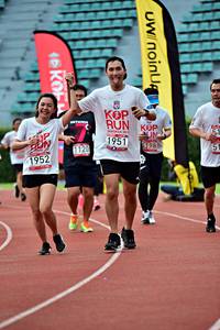 BIB: 1120, 1952
                            <button type="button" onclick="openModal(6099670)" class="btn btn-primary btn-sm float-right btn-popup" data-toggle="modal" data-target=".modal-high-quality">
                        <i class="fas fa-shopping-cart"></i> Add to Cart
                    </button>
                                            <button type="button" onclick="isThisMe(6099670, true)" class="btn btn-success btn-sm float-right btn-popup btn-isme hidden" data-toggle="tooltip" data-placement="bottom" title="นี่คือรูปของคุณใช่ไหม คลิกที่นี่เพื่อเอาเข้าอัลบั้ม">
                        <i class="fas fa-plus"></i> Add to album
                    </button>
                    <button type="button" onclick="isThisMe(6099670, false)" class="btn btn-warning btn-sm float-right btn-popup btn-isnotme hidden">
                        <i class="fas fa-ban"></i> Remove from album
                    </button>