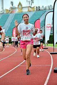 BIB: 1640, 2993
                            <button type="button" onclick="openModal(6099267)" class="btn btn-primary btn-sm float-right btn-popup" data-toggle="modal" data-target=".modal-high-quality">
                        <i class="fas fa-shopping-cart"></i> Add to Cart
                    </button>
                                            <button type="button" onclick="isThisMe(6099267, true)" class="btn btn-success btn-sm float-right btn-popup btn-isme hidden" data-toggle="tooltip" data-placement="bottom" title="นี่คือรูปของคุณใช่ไหม คลิกที่นี่เพื่อเอาเข้าอัลบั้ม">
                        <i class="fas fa-plus"></i> Add to album
                    </button>
                    <button type="button" onclick="isThisMe(6099267, false)" class="btn btn-warning btn-sm float-right btn-popup btn-isnotme hidden">
                        <i class="fas fa-ban"></i> Remove from album
                    </button>