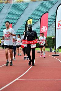 BIB: 3880, 556, 628, 513, 1869
                            <button type="button" onclick="openModal(6098899)" class="btn btn-primary btn-sm float-right btn-popup" data-toggle="modal" data-target=".modal-high-quality">
                        <i class="fas fa-shopping-cart"></i> Add to Cart
                    </button>
                                            <button type="button" onclick="isThisMe(6098899, true)" class="btn btn-success btn-sm float-right btn-popup btn-isme hidden" data-toggle="tooltip" data-placement="bottom" title="นี่คือรูปของคุณใช่ไหม คลิกที่นี่เพื่อเอาเข้าอัลบั้ม">
                        <i class="fas fa-plus"></i> Add to album
                    </button>
                    <button type="button" onclick="isThisMe(6098899, false)" class="btn btn-warning btn-sm float-right btn-popup btn-isnotme hidden">
                        <i class="fas fa-ban"></i> Remove from album
                    </button>