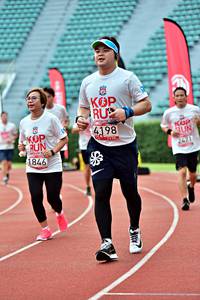 BIB: 4198, 2471, 1846
                            <button type="button" onclick="openModal(6099679)" class="btn btn-primary btn-sm float-right btn-popup" data-toggle="modal" data-target=".modal-high-quality">
                        <i class="fas fa-shopping-cart"></i> Add to Cart
                    </button>
                                            <button type="button" onclick="isThisMe(6099679, true)" class="btn btn-success btn-sm float-right btn-popup btn-isme hidden" data-toggle="tooltip" data-placement="bottom" title="นี่คือรูปของคุณใช่ไหม คลิกที่นี่เพื่อเอาเข้าอัลบั้ม">
                        <i class="fas fa-plus"></i> Add to album
                    </button>
                    <button type="button" onclick="isThisMe(6099679, false)" class="btn btn-warning btn-sm float-right btn-popup btn-isnotme hidden">
                        <i class="fas fa-ban"></i> Remove from album
                    </button>