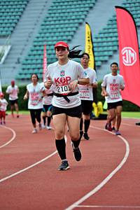 BIB: 210, 4104
                            <button type="button" onclick="openModal(6099640)" class="btn btn-primary btn-sm float-right btn-popup" data-toggle="modal" data-target=".modal-high-quality">
                        <i class="fas fa-shopping-cart"></i> Add to Cart
                    </button>
                                            <button type="button" onclick="isThisMe(6099640, true)" class="btn btn-success btn-sm float-right btn-popup btn-isme hidden" data-toggle="tooltip" data-placement="bottom" title="นี่คือรูปของคุณใช่ไหม คลิกที่นี่เพื่อเอาเข้าอัลบั้ม">
                        <i class="fas fa-plus"></i> Add to album
                    </button>
                    <button type="button" onclick="isThisMe(6099640, false)" class="btn btn-warning btn-sm float-right btn-popup btn-isnotme hidden">
                        <i class="fas fa-ban"></i> Remove from album
                    </button>