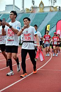 BIB: 3015, 655
                            <button type="button" onclick="openModal(6098863)" class="btn btn-primary btn-sm float-right btn-popup" data-toggle="modal" data-target=".modal-high-quality">
                        <i class="fas fa-shopping-cart"></i> Add to Cart
                    </button>
                                            <button type="button" onclick="isThisMe(6098863, true)" class="btn btn-success btn-sm float-right btn-popup btn-isme hidden" data-toggle="tooltip" data-placement="bottom" title="นี่คือรูปของคุณใช่ไหม คลิกที่นี่เพื่อเอาเข้าอัลบั้ม">
                        <i class="fas fa-plus"></i> Add to album
                    </button>
                    <button type="button" onclick="isThisMe(6098863, false)" class="btn btn-warning btn-sm float-right btn-popup btn-isnotme hidden">
                        <i class="fas fa-ban"></i> Remove from album
                    </button>