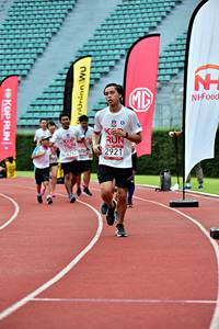 BIB: 4262, 2921
                            <button type="button" onclick="openModal(6098876)" class="btn btn-primary btn-sm float-right btn-popup" data-toggle="modal" data-target=".modal-high-quality">
                        <i class="fas fa-shopping-cart"></i> Add to Cart
                    </button>
                                            <button type="button" onclick="isThisMe(6098876, true)" class="btn btn-success btn-sm float-right btn-popup btn-isme hidden" data-toggle="tooltip" data-placement="bottom" title="นี่คือรูปของคุณใช่ไหม คลิกที่นี่เพื่อเอาเข้าอัลบั้ม">
                        <i class="fas fa-plus"></i> Add to album
                    </button>
                    <button type="button" onclick="isThisMe(6098876, false)" class="btn btn-warning btn-sm float-right btn-popup btn-isnotme hidden">
                        <i class="fas fa-ban"></i> Remove from album
                    </button>