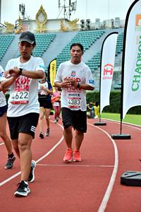 BIB: 4622, 4383
                            <button type="button" onclick="openModal(6099466)" class="btn btn-primary btn-sm float-right btn-popup" data-toggle="modal" data-target=".modal-high-quality">
                        <i class="fas fa-shopping-cart"></i> Add to Cart
                    </button>
                                            <button type="button" onclick="isThisMe(6099466, true)" class="btn btn-success btn-sm float-right btn-popup btn-isme hidden" data-toggle="tooltip" data-placement="bottom" title="นี่คือรูปของคุณใช่ไหม คลิกที่นี่เพื่อเอาเข้าอัลบั้ม">
                        <i class="fas fa-plus"></i> Add to album
                    </button>
                    <button type="button" onclick="isThisMe(6099466, false)" class="btn btn-warning btn-sm float-right btn-popup btn-isnotme hidden">
                        <i class="fas fa-ban"></i> Remove from album
                    </button>