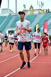 BIB: 201, 7487, 1324
                            <button type="button" onclick="openModal(6098830)" class="btn btn-primary btn-sm float-right btn-popup" data-toggle="modal" data-target=".modal-high-quality">
                        <i class="fas fa-shopping-cart"></i> Add to Cart
                    </button>
                                            <button type="button" onclick="isThisMe(6098830, true)" class="btn btn-success btn-sm float-right btn-popup btn-isme hidden" data-toggle="tooltip" data-placement="bottom" title="นี่คือรูปของคุณใช่ไหม คลิกที่นี่เพื่อเอาเข้าอัลบั้ม">
                        <i class="fas fa-plus"></i> Add to album
                    </button>
                    <button type="button" onclick="isThisMe(6098830, false)" class="btn btn-warning btn-sm float-right btn-popup btn-isnotme hidden">
                        <i class="fas fa-ban"></i> Remove from album
                    </button>