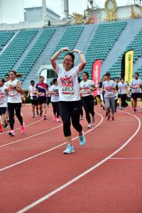 BIB: 4853
                            <button type="button" onclick="openModal(6099132)" class="btn btn-primary btn-sm float-right btn-popup" data-toggle="modal" data-target=".modal-high-quality">
                        <i class="fas fa-shopping-cart"></i> Add to Cart
                    </button>
                                            <button type="button" onclick="isThisMe(6099132, true)" class="btn btn-success btn-sm float-right btn-popup btn-isme hidden" data-toggle="tooltip" data-placement="bottom" title="นี่คือรูปของคุณใช่ไหม คลิกที่นี่เพื่อเอาเข้าอัลบั้ม">
                        <i class="fas fa-plus"></i> Add to album
                    </button>
                    <button type="button" onclick="isThisMe(6099132, false)" class="btn btn-warning btn-sm float-right btn-popup btn-isnotme hidden">
                        <i class="fas fa-ban"></i> Remove from album
                    </button>