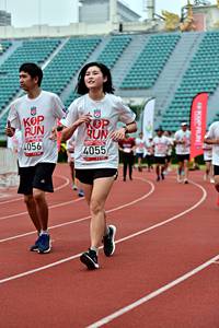 BIB: 4055
                            <button type="button" onclick="openModal(6100622)" class="btn btn-primary btn-sm float-right btn-popup" data-toggle="modal" data-target=".modal-high-quality">
                        <i class="fas fa-shopping-cart"></i> Add to Cart
                    </button>
                                            <button type="button" onclick="isThisMe(6100622, true)" class="btn btn-success btn-sm float-right btn-popup btn-isme hidden" data-toggle="tooltip" data-placement="bottom" title="นี่คือรูปของคุณใช่ไหม คลิกที่นี่เพื่อเอาเข้าอัลบั้ม">
                        <i class="fas fa-plus"></i> Add to album
                    </button>
                    <button type="button" onclick="isThisMe(6100622, false)" class="btn btn-warning btn-sm float-right btn-popup btn-isnotme hidden">
                        <i class="fas fa-ban"></i> Remove from album
                    </button>