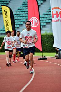 BIB: 2116, 201, 4258
                            <button type="button" onclick="openModal(6099781)" class="btn btn-primary btn-sm float-right btn-popup" data-toggle="modal" data-target=".modal-high-quality">
                        <i class="fas fa-shopping-cart"></i> Add to Cart
                    </button>
                                            <button type="button" onclick="isThisMe(6099781, true)" class="btn btn-success btn-sm float-right btn-popup btn-isme hidden" data-toggle="tooltip" data-placement="bottom" title="นี่คือรูปของคุณใช่ไหม คลิกที่นี่เพื่อเอาเข้าอัลบั้ม">
                        <i class="fas fa-plus"></i> Add to album
                    </button>
                    <button type="button" onclick="isThisMe(6099781, false)" class="btn btn-warning btn-sm float-right btn-popup btn-isnotme hidden">
                        <i class="fas fa-ban"></i> Remove from album
                    </button>