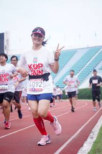 BIB: 4092
                            <button type="button" onclick="openModal(6077701)" class="btn btn-primary btn-sm float-right btn-popup" data-toggle="modal" data-target=".modal-high-quality">
                        <i class="fas fa-shopping-cart"></i> Add to Cart
                    </button>
                                            <button type="button" onclick="isThisMe(6077701, true)" class="btn btn-success btn-sm float-right btn-popup btn-isme hidden" data-toggle="tooltip" data-placement="bottom" title="นี่คือรูปของคุณใช่ไหม คลิกที่นี่เพื่อเอาเข้าอัลบั้ม">
                        <i class="fas fa-plus"></i> Add to album
                    </button>
                    <button type="button" onclick="isThisMe(6077701, false)" class="btn btn-warning btn-sm float-right btn-popup btn-isnotme hidden">
                        <i class="fas fa-ban"></i> Remove from album
                    </button>