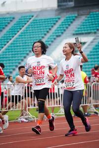 BIB: 2019, 3020, 201, 051
                            <button type="button" onclick="openModal(6061925)" class="btn btn-primary btn-sm float-right btn-popup" data-toggle="modal" data-target=".modal-high-quality">
                        <i class="fas fa-shopping-cart"></i> Add to Cart
                    </button>
                                            <button type="button" onclick="isThisMe(6061925, true)" class="btn btn-success btn-sm float-right btn-popup btn-isme hidden" data-toggle="tooltip" data-placement="bottom" title="นี่คือรูปของคุณใช่ไหม คลิกที่นี่เพื่อเอาเข้าอัลบั้ม">
                        <i class="fas fa-plus"></i> Add to album
                    </button>
                    <button type="button" onclick="isThisMe(6061925, false)" class="btn btn-warning btn-sm float-right btn-popup btn-isnotme hidden">
                        <i class="fas fa-ban"></i> Remove from album
                    </button>