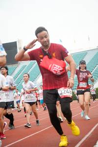 BIB: 2248, 3248, 6115
                            <button type="button" onclick="openModal(6069661)" class="btn btn-primary btn-sm float-right btn-popup" data-toggle="modal" data-target=".modal-high-quality">
                        <i class="fas fa-shopping-cart"></i> Add to Cart
                    </button>
                                            <button type="button" onclick="isThisMe(6069661, true)" class="btn btn-success btn-sm float-right btn-popup btn-isme hidden" data-toggle="tooltip" data-placement="bottom" title="นี่คือรูปของคุณใช่ไหม คลิกที่นี่เพื่อเอาเข้าอัลบั้ม">
                        <i class="fas fa-plus"></i> Add to album
                    </button>
                    <button type="button" onclick="isThisMe(6069661, false)" class="btn btn-warning btn-sm float-right btn-popup btn-isnotme hidden">
                        <i class="fas fa-ban"></i> Remove from album
                    </button>